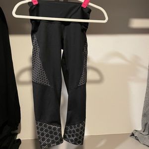 Champion black floral pattern cropped leggings